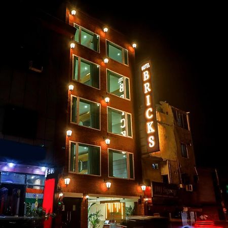 Hotel Bricks, Karol Bagh, New Delhi Exterior foto
