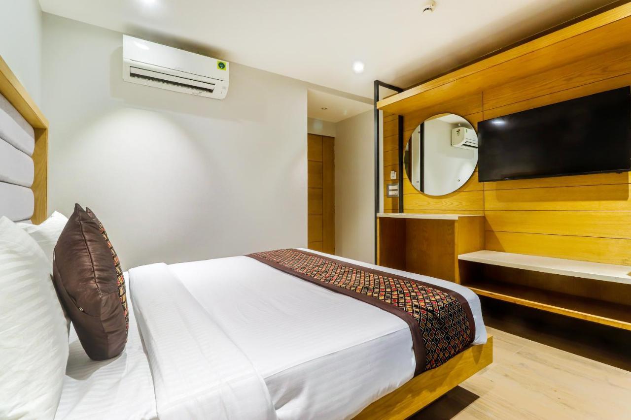 Hotel Bricks, Karol Bagh, New Delhi Exterior foto